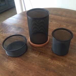 Black metal mesh desktop organizer set